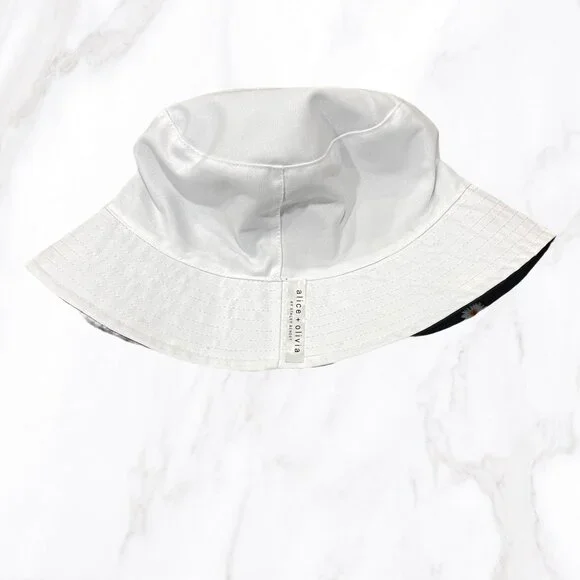 Alice + Olivia Reversible Daisy Print Bucket Hat, OS‎ - Picture 5 of 5